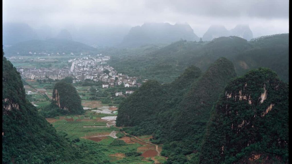 Guia practica para equipos de marketing de Argentina: donde buscar creadores chinos en Twitter, como evaluar fit cultural, riesgos legales y tacticas de product seeding que convierten.