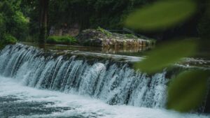 Guia practica para creadores en Argentina: como llegar a marcas coreanas via Pinterest y proponer retos musicales que funcionen en APAC. Estrategia, pitch y ejemplos reales.