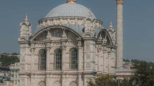 Guia practica para anunciantes en Argentina: como identificar, evaluar y contratar creadores en Facebook (Austria) para lanzar lineas de skincare, minimizando riesgos y maximizando ROI.