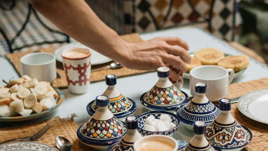 Guia practica para creadores argentinos: como aproximarte a marcas tunecinas en Disney Plus, oportunidades UGC, tacticas de outreach y ejemplos basados en tendencias 2026.